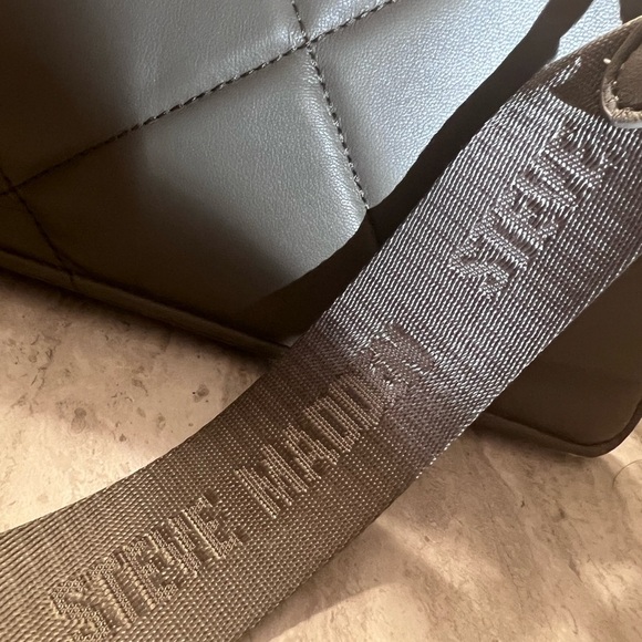 NWT - Steve Madden Bevie Quiled Lt. Olive Satchel. Retail $98 - Picture 15 of 16